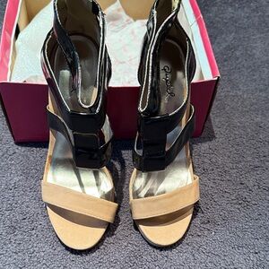 Qupid Black and Tan Women's Heels
